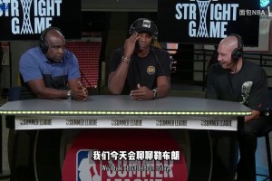 法国铁塔显得有些娇小谁站在文班旁边都会变的小一号